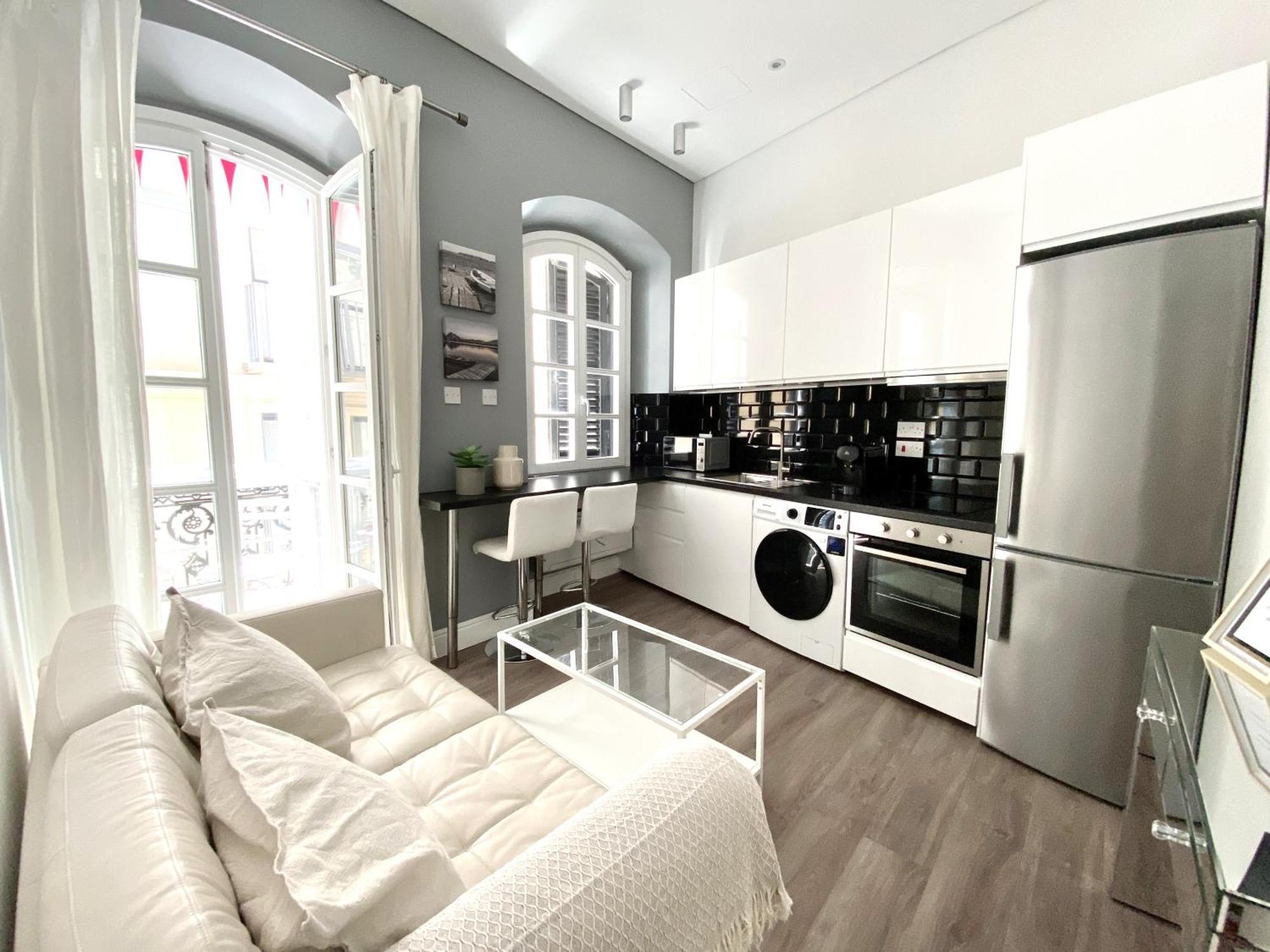 Fabulous City Centre Apartment - Grand Central House ジブラルタル エクステリア 写真