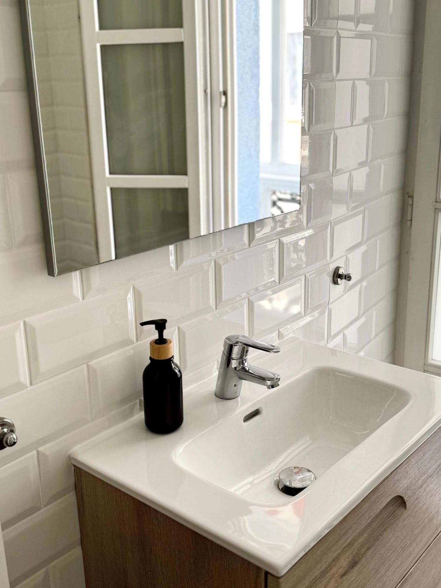 Fabulous City Centre Apartment - Grand Central House ジブラルタル エクステリア 写真