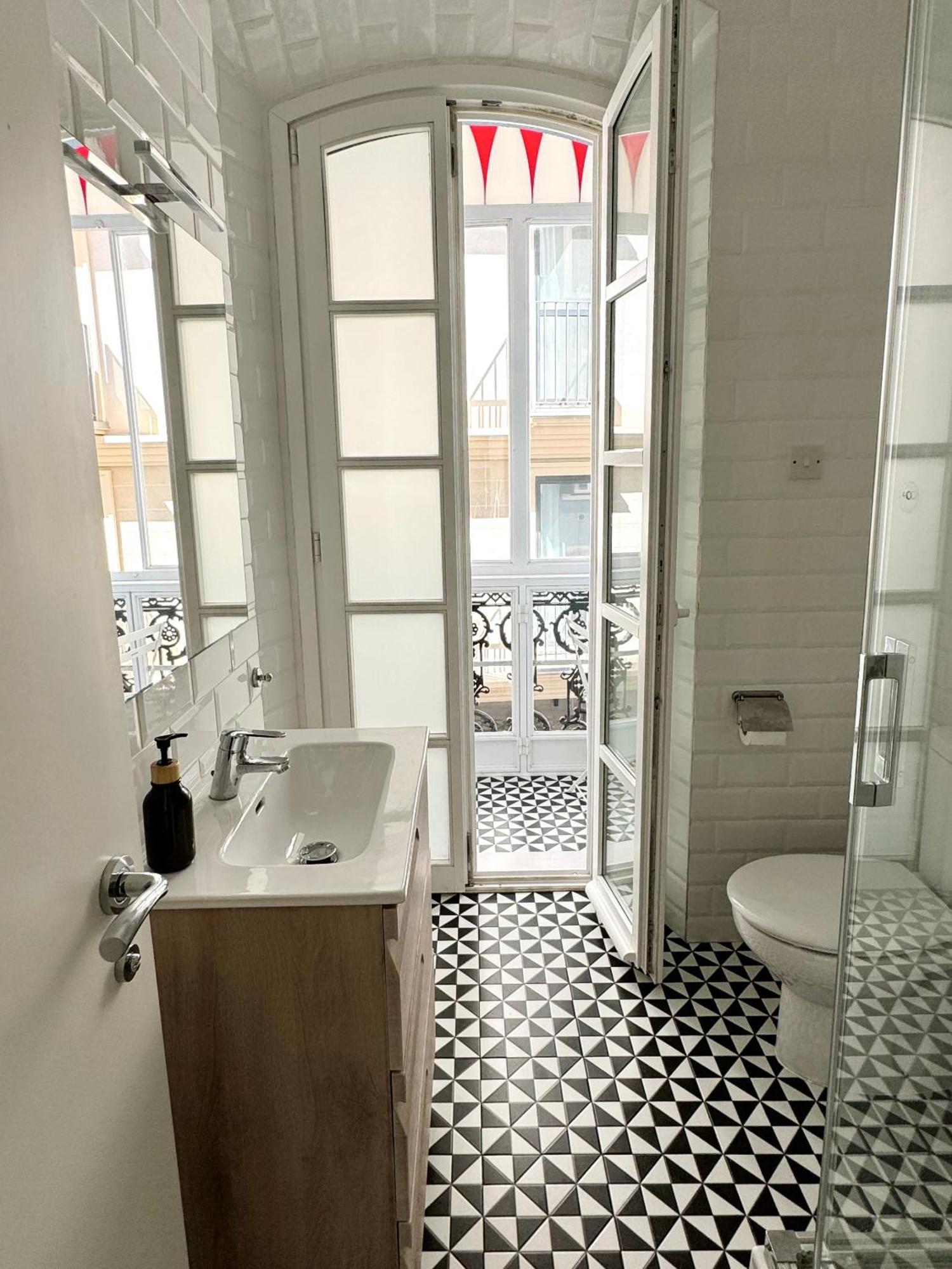 Fabulous City Centre Apartment - Grand Central House ジブラルタル エクステリア 写真