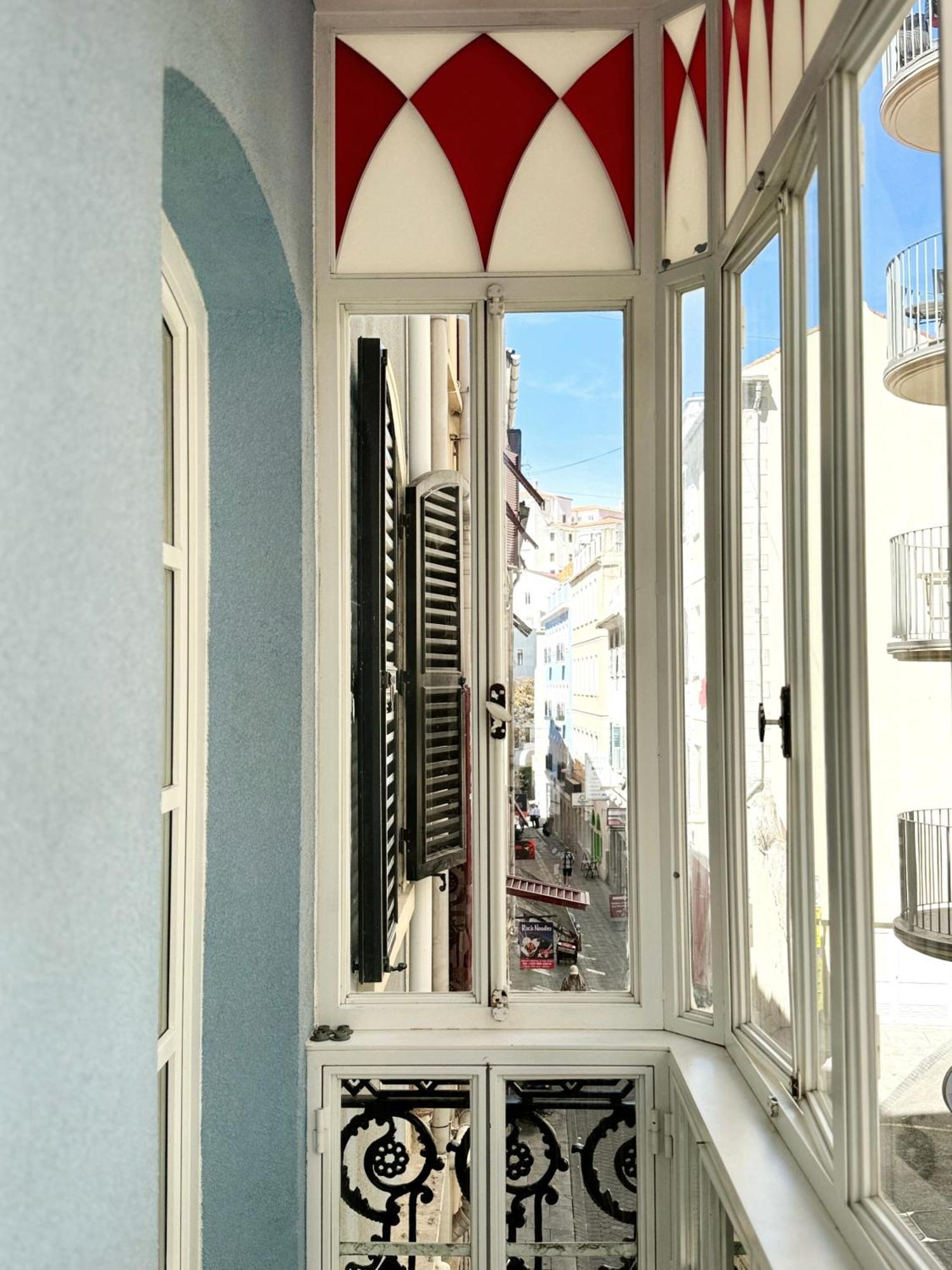 Fabulous City Centre Apartment - Grand Central House ジブラルタル エクステリア 写真